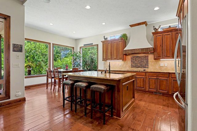 732 N Deerfield Cir, Andover, KS 67002