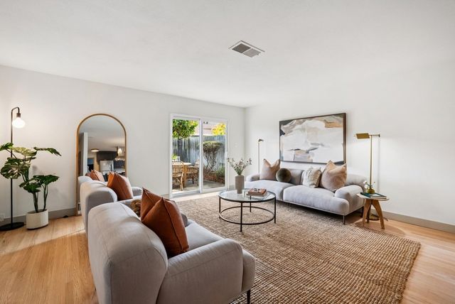 400 Harbor Light Rd, Alameda, CA 94501