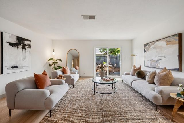 400 Harbor Light Rd, Alameda, CA 94501