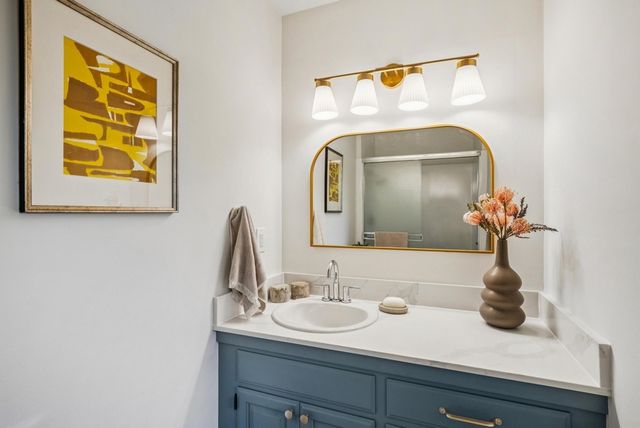 400 Harbor Light Rd, Alameda, CA 94501