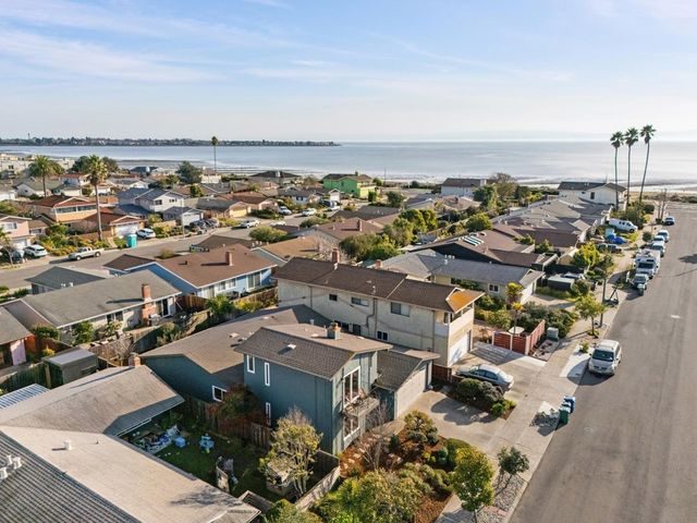 400 Harbor Light Rd, Alameda, CA 94501