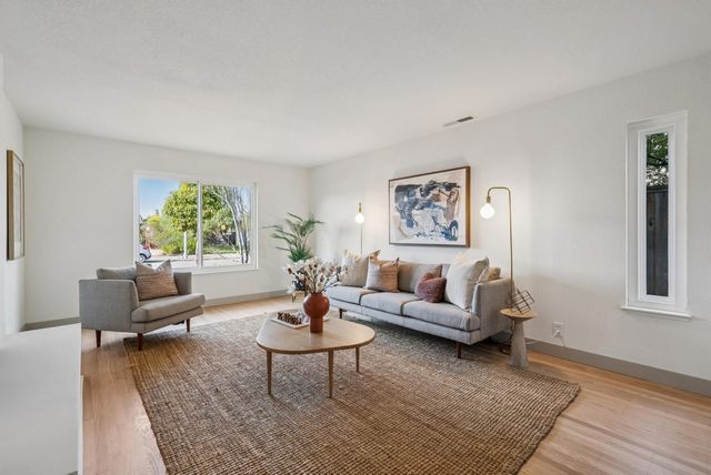 400 Harbor Light Rd, Alameda, CA 94501