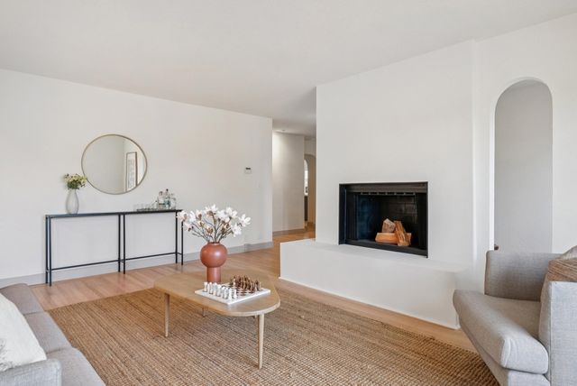 400 Harbor Light Rd, Alameda, CA 94501