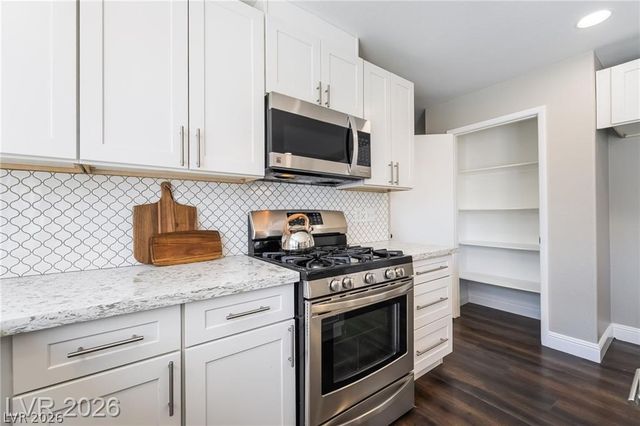 18 Amber Rock Street, Henderson, NV 89012