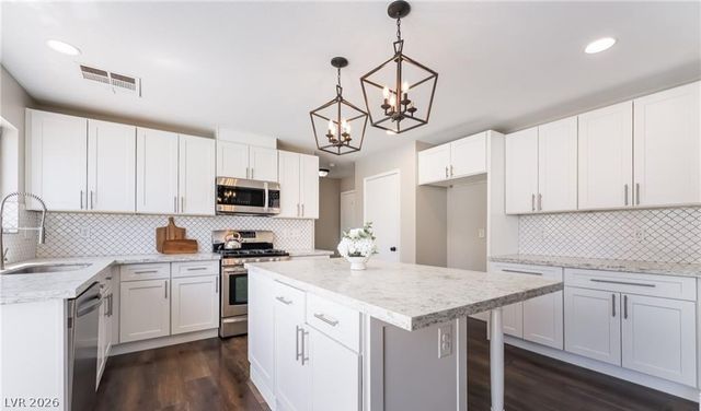 18 Amber Rock Street, Henderson, NV 89012