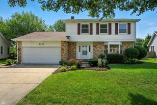 1113 Lockwood Drive, Buffalo Grove, IL 60089