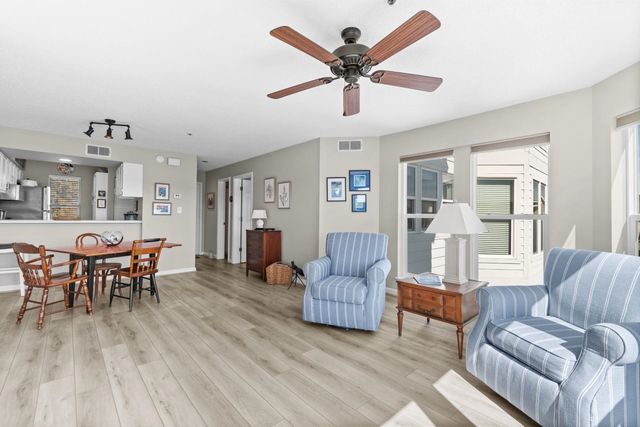 4560 Greenbriar Dr Unit 302, Little River, SC 29566