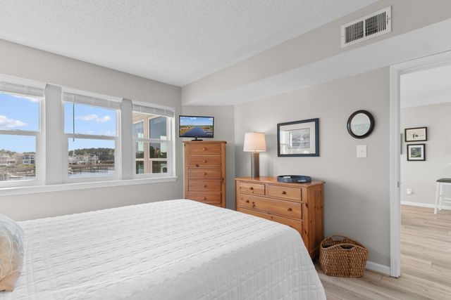 4560 Greenbriar Dr Unit 302, Little River, SC 29566