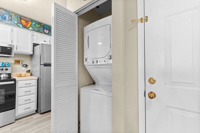 4560 Greenbriar Dr Unit 302, Little River, SC 29566