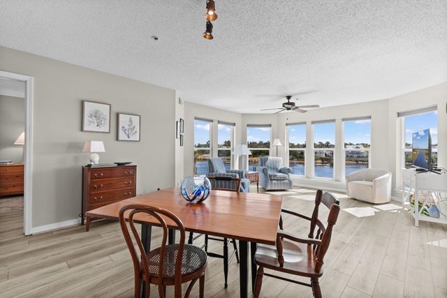 4560 Greenbriar Dr Unit 302, Little River, SC 29566