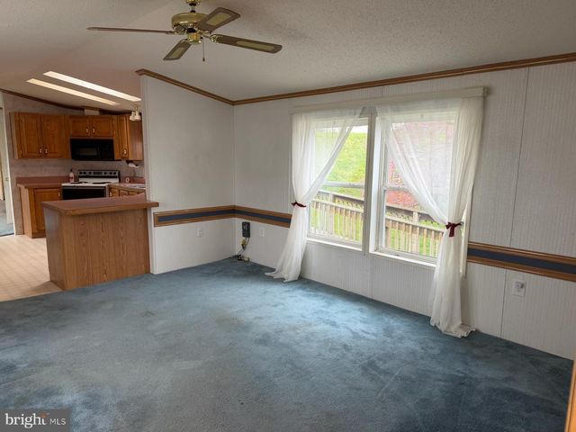 126 RIDGEWOOD MNR, Manheim, PA 17545