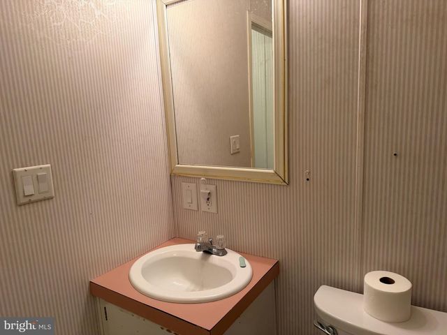 126 RIDGEWOOD MNR, Manheim, PA 17545