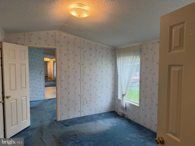 126 RIDGEWOOD MNR, Manheim, PA 17545