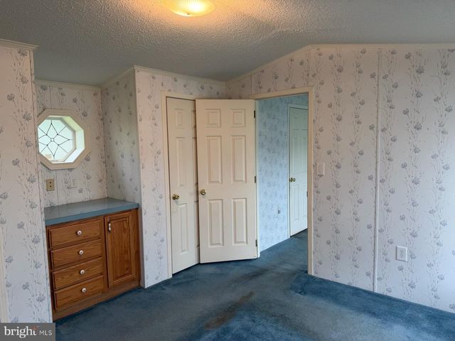 126 RIDGEWOOD MNR, Manheim, PA 17545