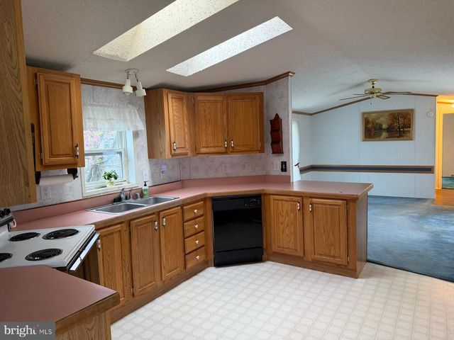 126 RIDGEWOOD MNR, Manheim, PA 17545