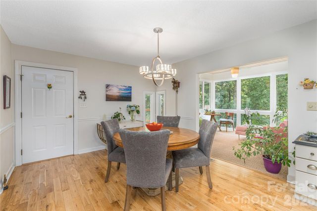 26 Moriah Lane, Asheville, NC 28803