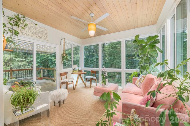 26 Moriah Lane, Asheville, NC 28803