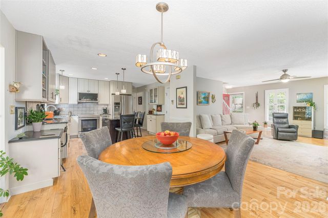 26 Moriah Lane, Asheville, NC 28803