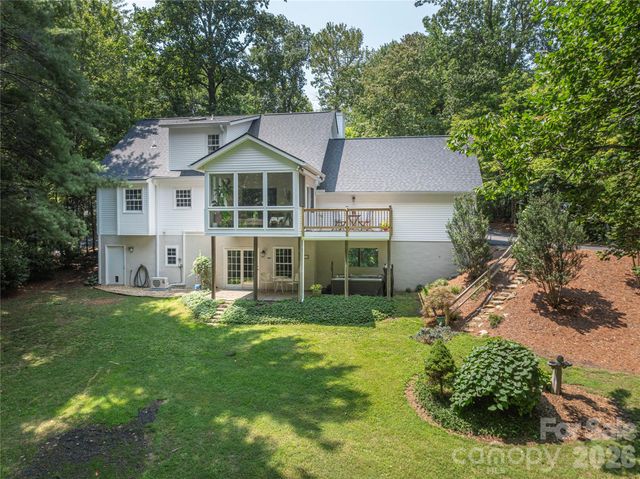 26 Moriah Lane, Asheville, NC 28803