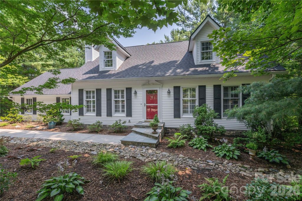 26 Moriah Lane, Asheville, NC 28803