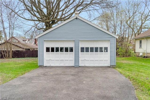 3131 Hudson Avenue, Youngstown, OH 44511