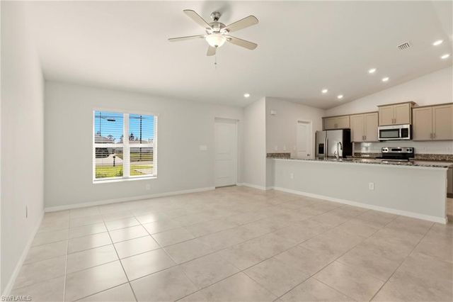 3600 NE 20th PL, Cape Coral, FL 33909