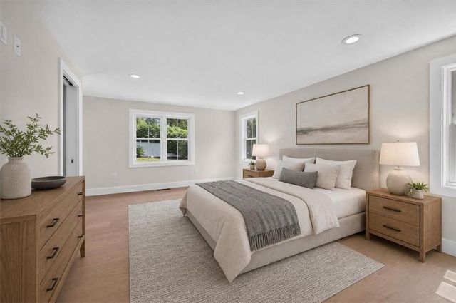 61 Applegate Road, Cranston, RI 02920