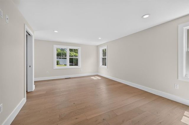 61 Applegate Road, Cranston, RI 02920
