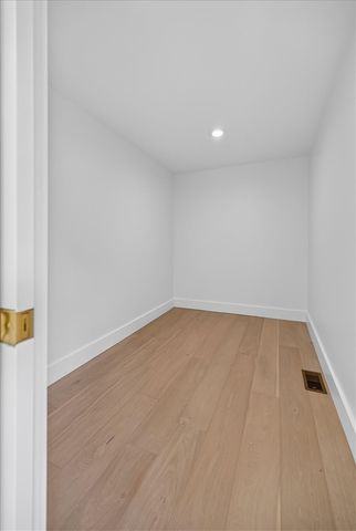 61 Applegate Road, Cranston, RI 02920