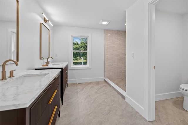 61 Applegate Road, Cranston, RI 02920