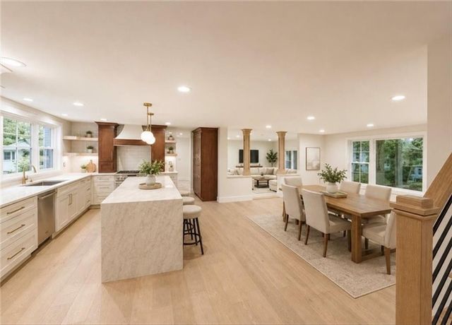 61 Applegate Road, Cranston, RI 02920