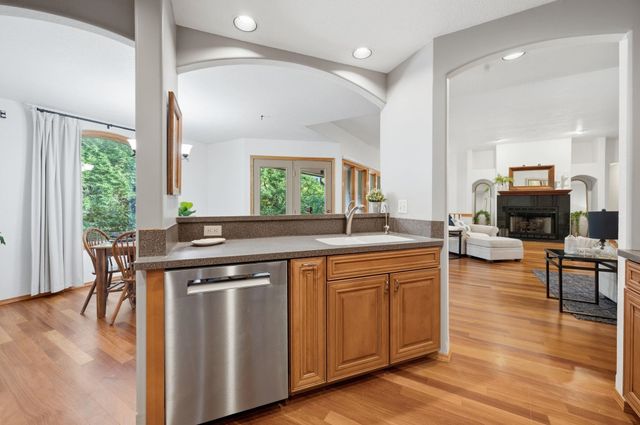 6907 W Garden Ridge Ct, Wichita, KS 67205