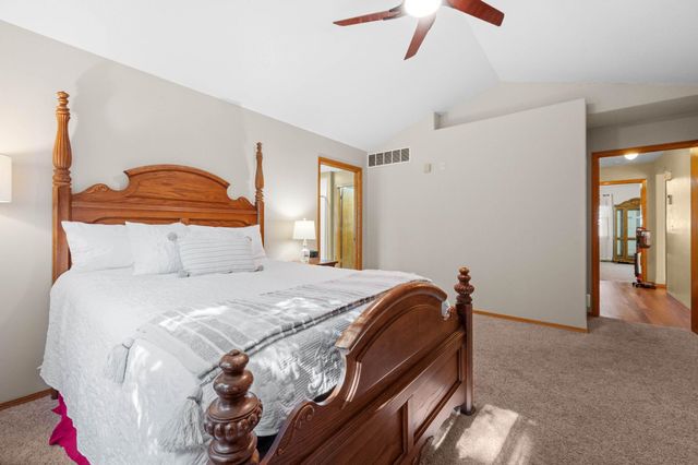 6907 W Garden Ridge Ct, Wichita, KS 67205
