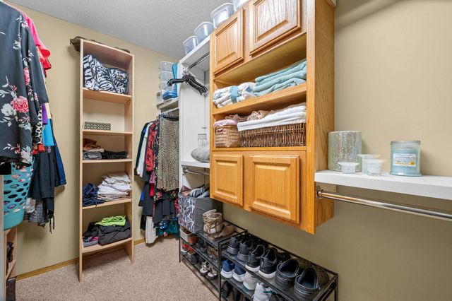 6907 W Garden Ridge Ct, Wichita, KS 67205