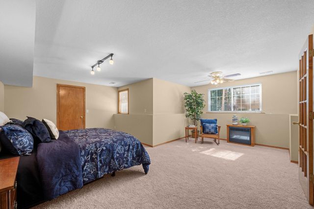 6907 W Garden Ridge Ct, Wichita, KS 67205