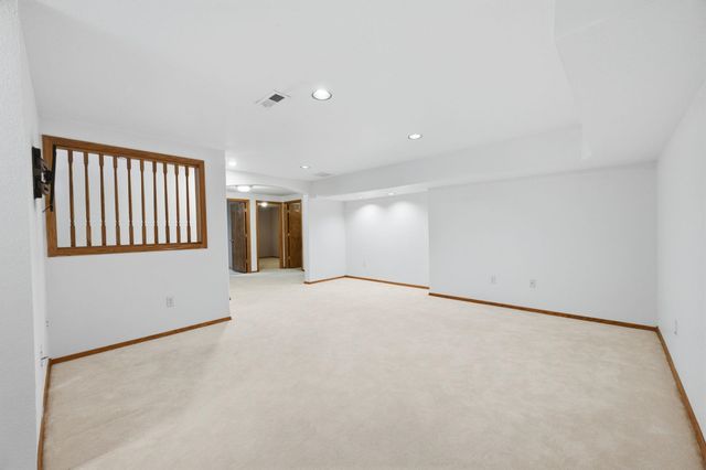 6907 W Garden Ridge Ct, Wichita, KS 67205