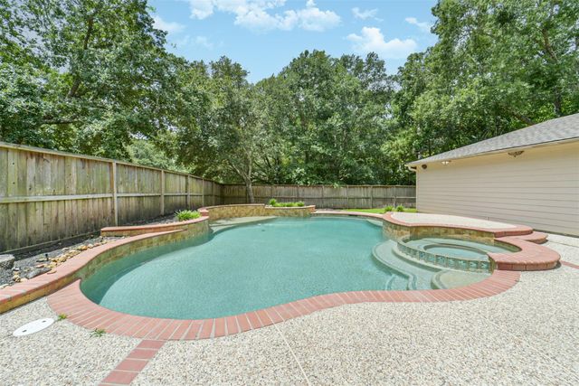 3003 Brook Shore Court, Kingwood, TX 77345