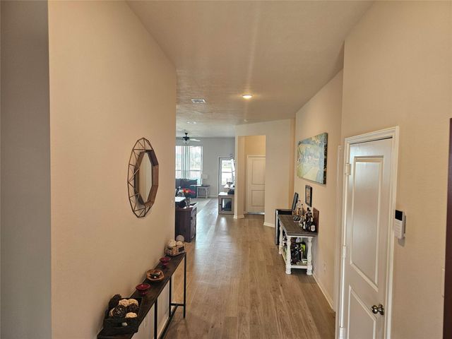 311 Shoreview Drive, Conroe, TX 77303