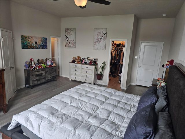 311 Shoreview Drive, Conroe, TX 77303
