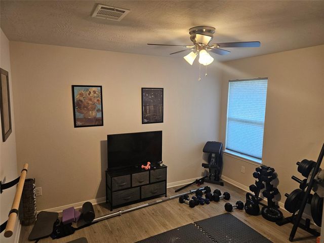 311 Shoreview Drive, Conroe, TX 77303