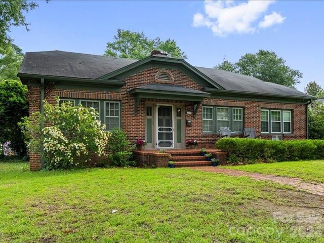 430 3rd Street, Cheraw, SC 29520