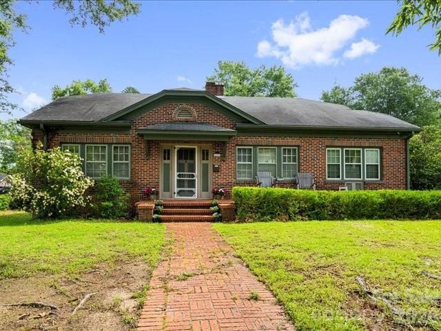 430 3rd Street, Cheraw, SC 29520