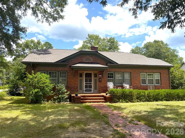 430 3rd Street, Cheraw, SC 29520