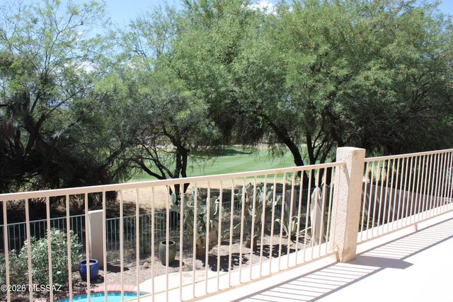 1821 W Desert Highlands Drive, Tucson, AZ 85737