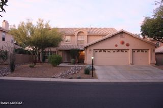 1821 W Desert Highlands Drive, Tucson, AZ 85737