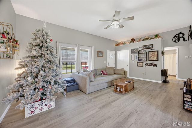 2100 Emmy Avenue, Lebanon, MO 65536