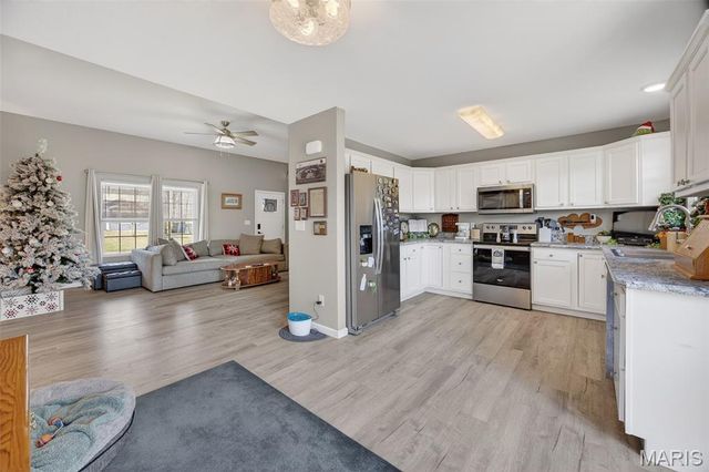 2100 Emmy Avenue, Lebanon, MO 65536