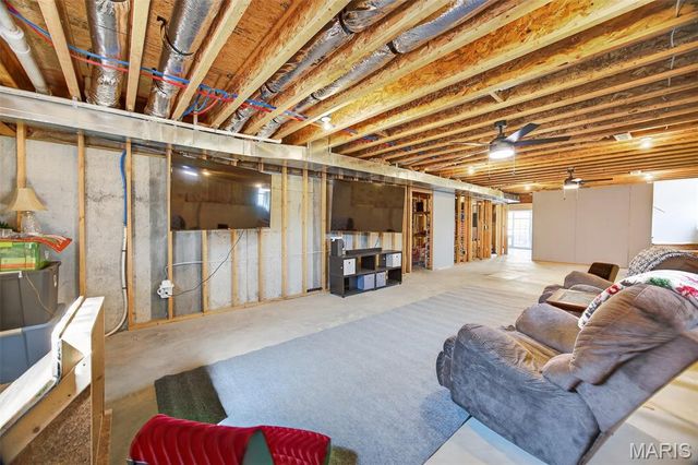 2100 Emmy Avenue, Lebanon, MO 65536