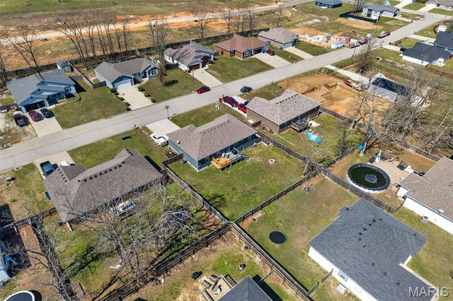 2100 Emmy Avenue, Lebanon, MO 65536