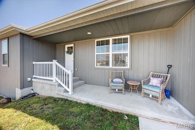 2100 Emmy Avenue, Lebanon, MO 65536